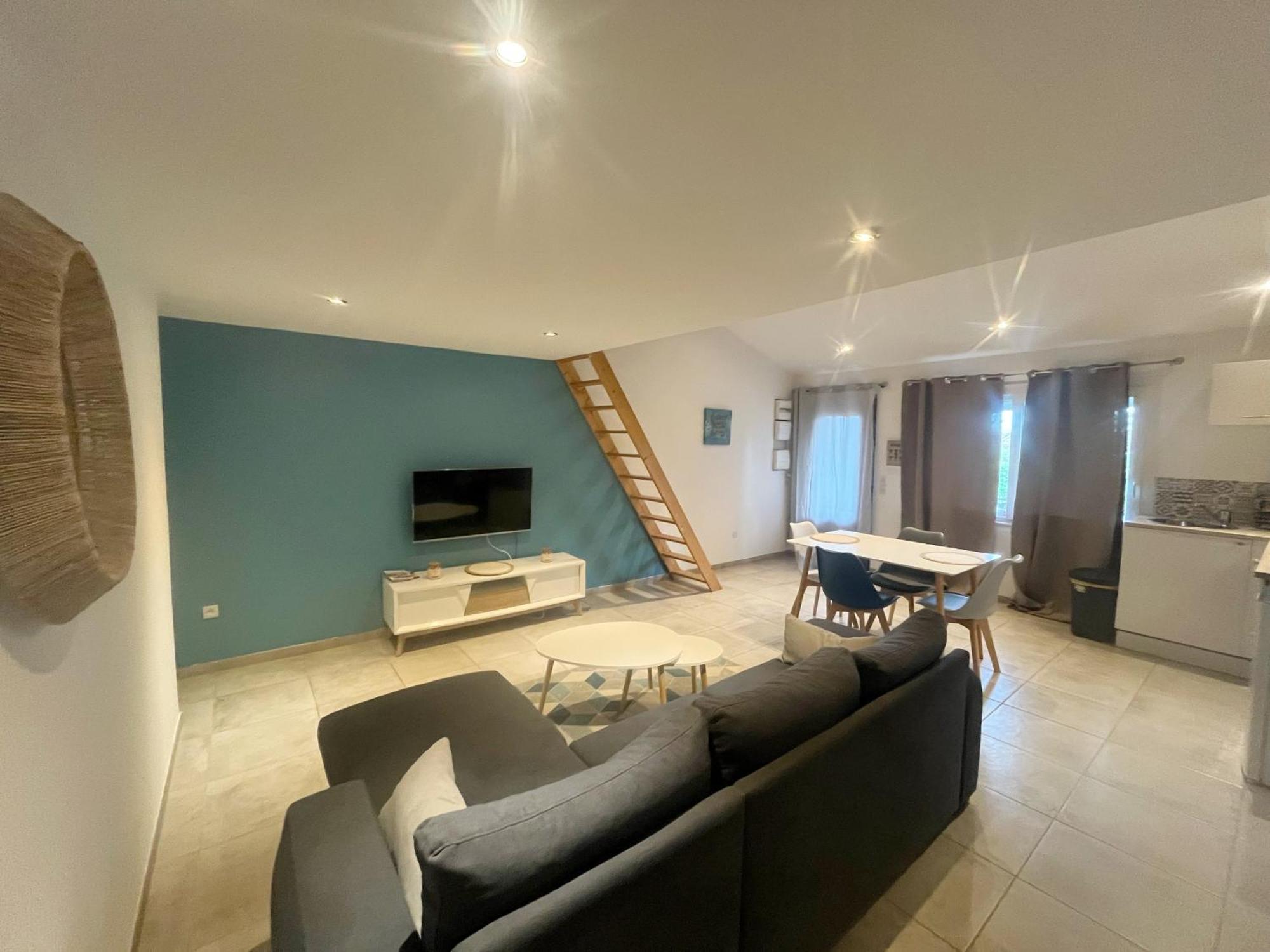 A Deux Pas Des Peniches Apartman Castelsarrasin Kültér fotó